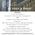 Moment de ressourcement lors d'une retraite de yoga en Périgord